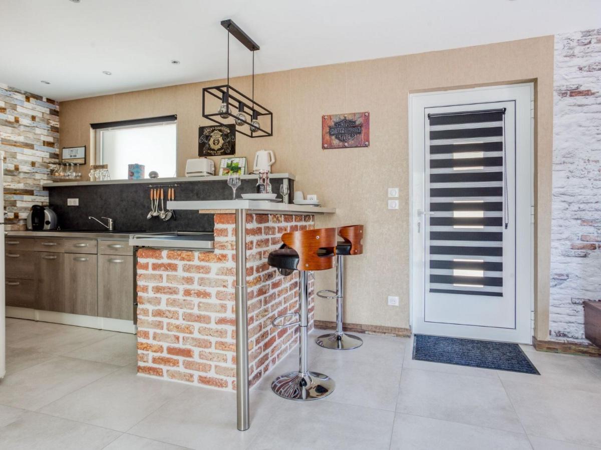 Cosy Apartment In Eperlecques With Fireplace Oda fotoğraf