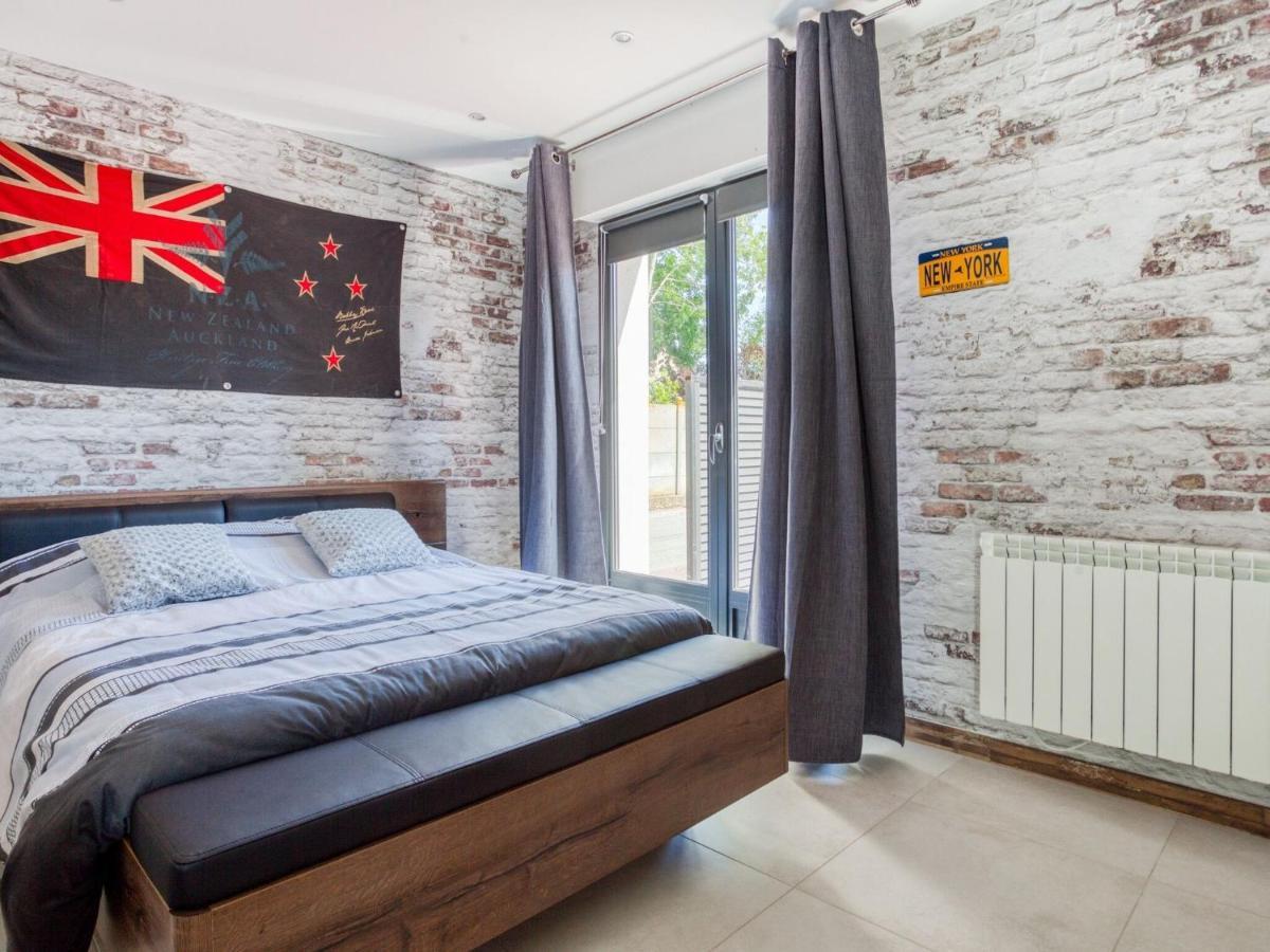 Cosy Apartment In Eperlecques With Fireplace Oda fotoğraf
