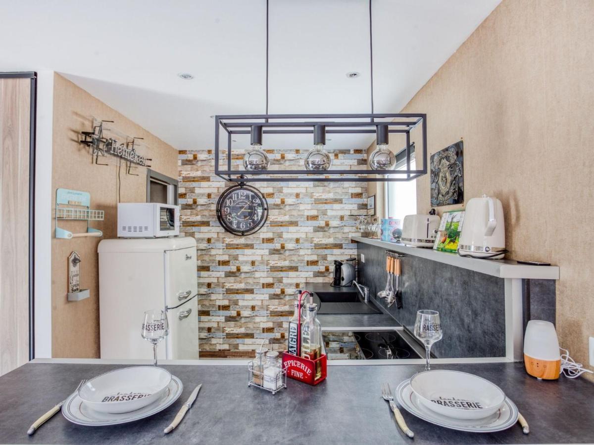 Cosy Apartment In Eperlecques With Fireplace Oda fotoğraf